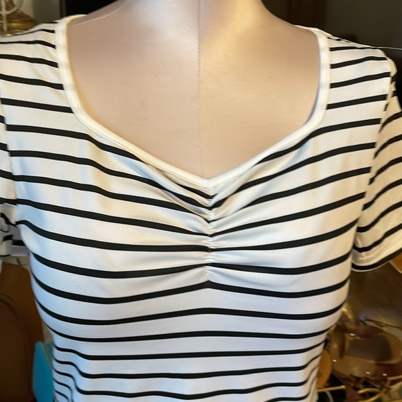 SHEIN Top Size M - Picture 2 of 8